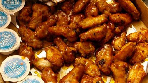 dominos williamstown|hot wings williamstown menu.